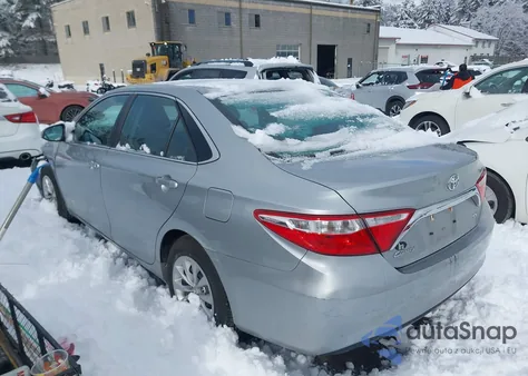 2016 Toyota Camry Le z USA, uszkodzony, nr VIN 4T4BF1FK3GR578975